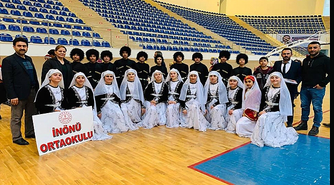 İnönü Ortaokulu Folklorde Bölge Üçüncüsü Oldu
