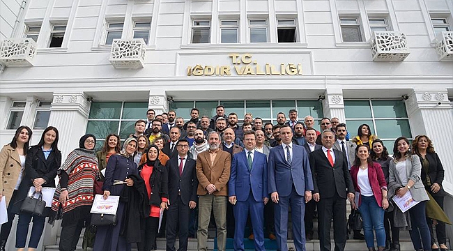 Vali Ünlü Fuar Görevlileriyle Bir Araya Geldi