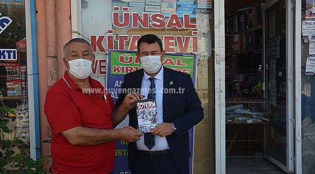 Serdar Ünsal "Soykırım" Kitabını Milletvekili Yaşar Karadağ'a Hediye Etti