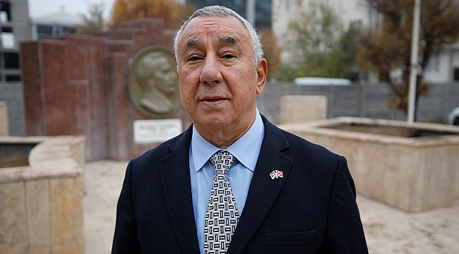 “Dünya Azerbaycan Türkleri Dayanışma Gününde Karabağ’da 3 Renkli Azerbaycan Bayrağı Dalgalanıyor”