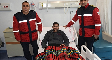  Boğulma Tehlikesi Geçiren Genç, 5 Ay Sonra Yürümeye Başladı