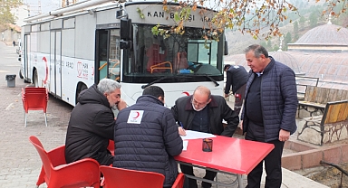 Elazığ’ın Keban İlçesinde Kızılay’ın Kan Bağışı Kampanyası Büyük İlgi Gördü