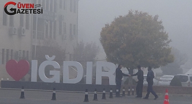 Video Haber; Iğdır'ı Sis Bastı: Sürücüler ve Yaya Trafiği İçin Dikkat Uyarısı 13.12.2024