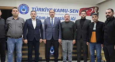 İl Milli Eğitim Müdürü Aziz Gün, Türk Eğitim-Sen Iğdır Şubesi'ni Ziyaret Etti