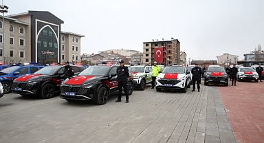 Muş'ta jandarma ve emniyet teşkilatına 41 araç teslim edildi