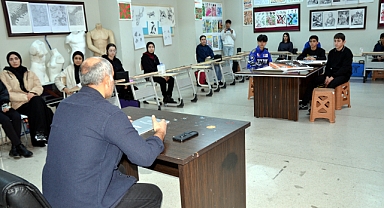 Muş'ta öğrencilere yazının tarihçesi anlatıldı