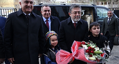 Tarım ve Orman Bakanı Yumaklı, Muş'ta ziyaretlerde bulundu