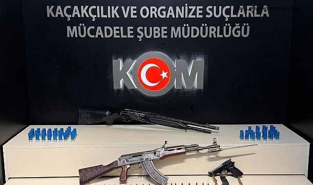 Van'da ruhsatsız silahlar ele geçirildi