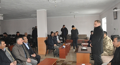 Bulanık Kaymakamı Koşansu, süt üreticileriyle bir araya geldi
