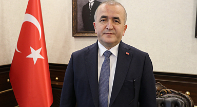 Elazığ'da ağır hasarlı 10 bin 33 binanın enkazı kaldırıldı