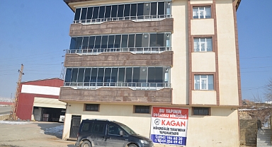 Yüksekova'da evlere doğal gaz verilmeye başlandı