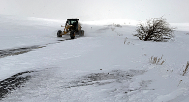 Ardahan-Şavşat kara yolu ulaşıma açıldı