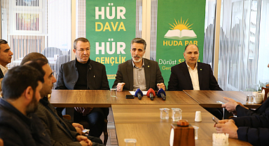 HÜDA PAR Genel Başkan Yardımcısı Emiroğlu, Bingöl'de basın mensuplarıyla bir araya geldi