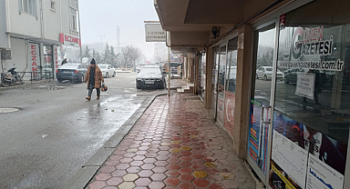 IĞDIR'DA BEYAZ ÖRTÜ ETKİSİNİ ARTIRIYOR: METEOROLOJİDEN ÇIĞ VE BUZLANMA UYARISI