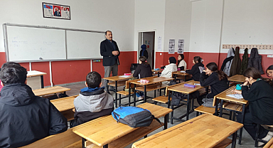 Iğdır İl Milli Eğitim Müdürü Aziz Gün, Öğrencilerle Buluştu ve DYK Kurslarını Ziyaret Etti