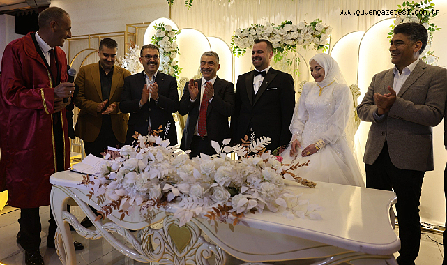 Vali Ercan Turan, Milletvekili Cantürk Alagöz, Cumhuriyet Başsavcısı Meriç Dede ve İl Başkanı Ali Kemal Ayaz ile Birlikte Nikâh Törenine Katıldı