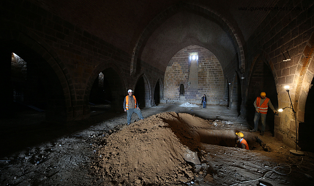 Bitlis'teki tarihi kervansaray, kültür merkezine dönüştürülüyor