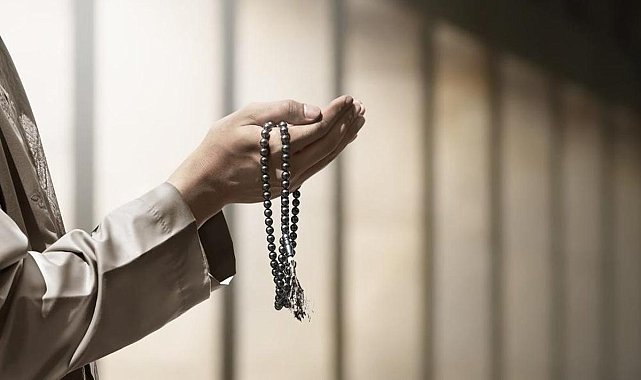 Cuma günü okunacak dualar ve sureler neler? Cuma günü çekilecek tesbihler, zikirler, esmalar!