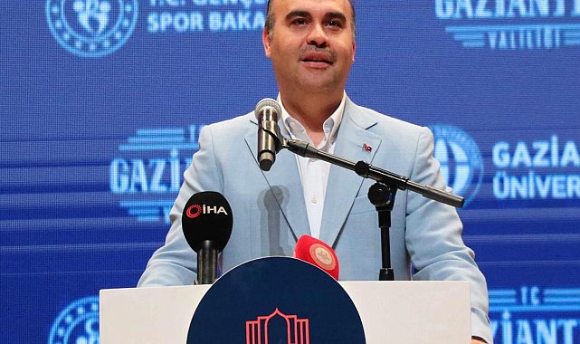 Bakan Kacır: 2026da Türk Bayrağı Ayda dalgalanacak - Ekonomi Haberleri