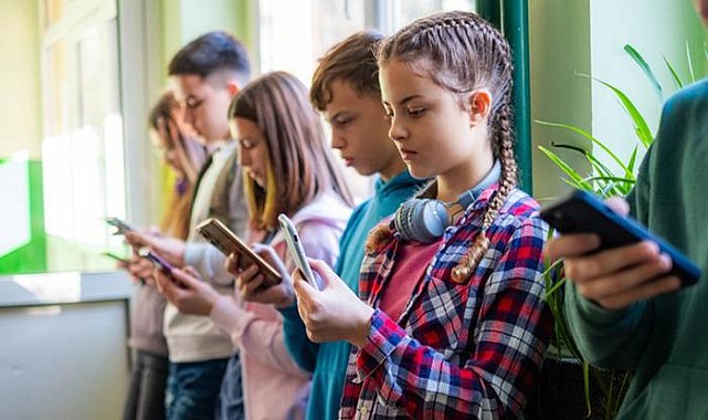 Instagram'dan genç kullanıcılara sıkı denetim: PG-13 dönemi başlıyor!