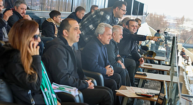 Vali Taşolar Protokol Tribünde, Iğdır FK Sahadan Üzgün Ayrıldı