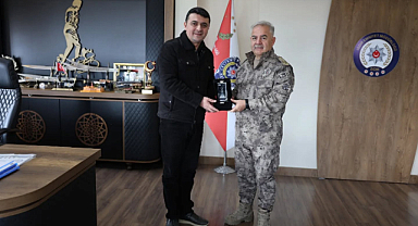 Emniyet Müdürü Turgay, Tayini Çıkan Ersin Can'a Veda Etti