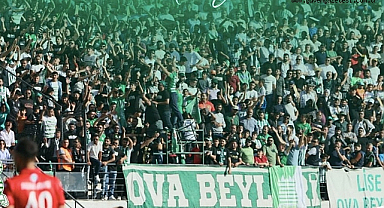 Ova Beyleri, Tribünlerden Çekildiğini Açıkladı