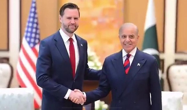 ABD Başkan Yardımcısı JD Vance ve Pakistan Başbakanı Şerif bir araya geldi