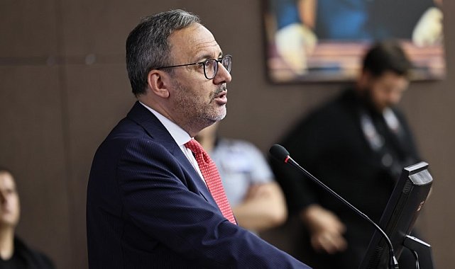 AK Parti İzmir Milletvekili Mehmet Muharrem Kasapoğlu Kamu Yönetimi öğrencileriyle buluştu