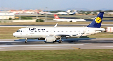 Almanya'da yakıt fiyatlarındaki artış nedeniyle 20 bin uçuşu iptal etti