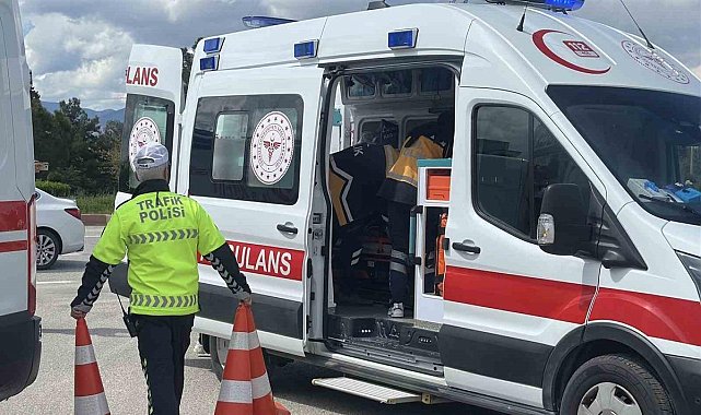 Burdur'da otomobil ile motosiklet çarpıştı: 2 yaralı