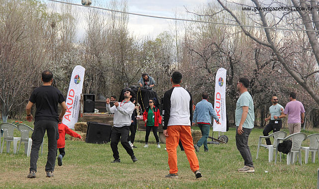 COŞKUN OLUZ YAZDI : NEVRUZ BAYRAMININ 7. VE SON AŞAMASI: TABİAT (DOĞA) BAYRAMI