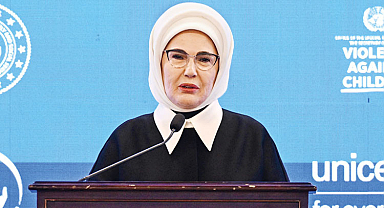 Emine Erdoğan: Çocukların karşı karşıya kaldığı riskler alarm verici
