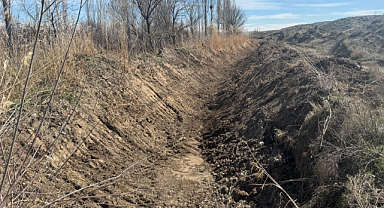 Gaziler ve Ağabey Köylerinde Sulama Kanalları Temizleniyor