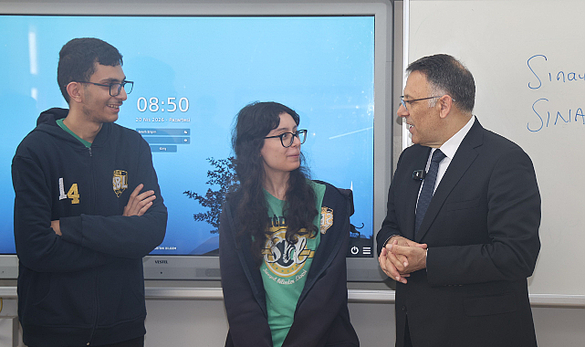 Rektör Gürel'den lise öğrencilerine moral ziyareti