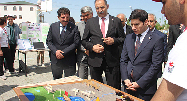 Iğdır’ın Aralık İlçesinde TÜBİTAK 4006 Bilim Fuarı Açılışı Gerçekleştirildi