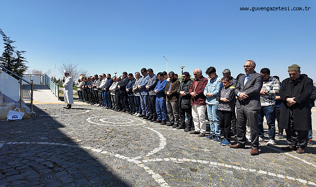 Iğdır Üniversitesi’nde Şehit Öğretmen ve Öğrenciler İçin Gıyabi Cenaze Namazı Kılındı