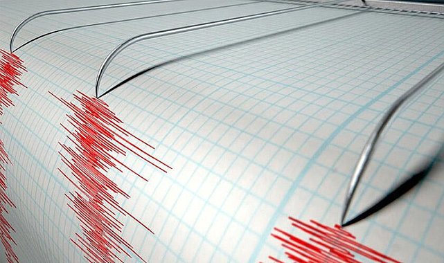 Japonya'da 7,4 büyüklüğünde deprem: Tsunami uyarısı yapıldı