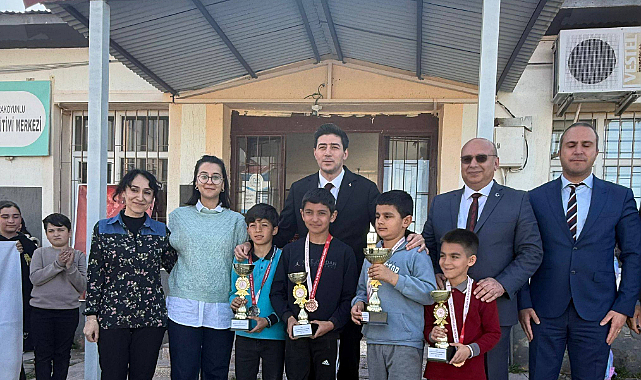 Karakoyunlu'da 23 Nisan Satranç Turnuvası Ödülleri Verildi