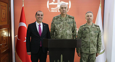 Komutanlardan Vali Taşolar'a Ziyaret