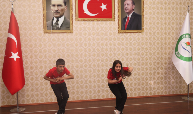 Minik Rektörlerden Makamda 