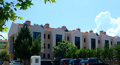 Mudanya Belediye Meclisi'nde kira polemiği... Helvacı kağıdı değil, noterli 37 yıllık sözleşme!