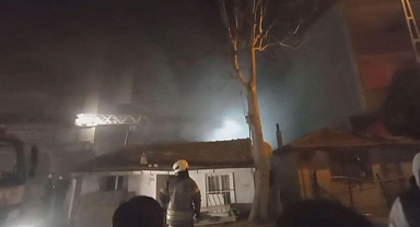 Silivri'de gecekonduda çıkan yangın söndürüldü