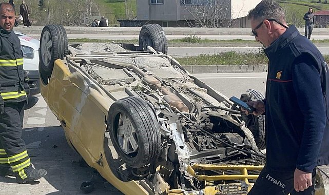 Sinop'ta kontrolden çıkan otomobil takla attı