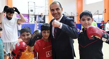 Vali Taşolar'dan Boks Antrenmanına Ziyaret