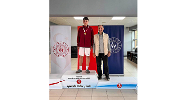 Ali Turab Araslı Türkiye Büyükler Tenis Turnuvası’nda Şampiyon Oldu
