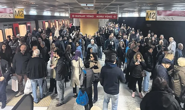 Ankara metrosu yine durdu