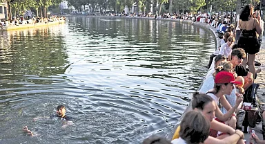 Avrupa sıcak havayla boğuşuyor