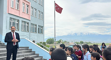 Aziz Gün Öğrenci ve Öğretmenlerle Buluştu