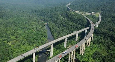 Dağların üstüne yol inşa edip sahil şeridine bağladılar